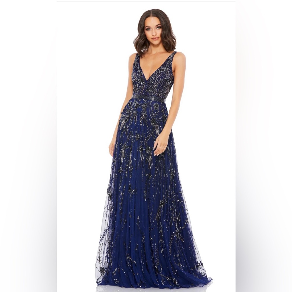 V-NECK EMBELLISHED TULLE GOWN Color Midnight Blue Sz 6